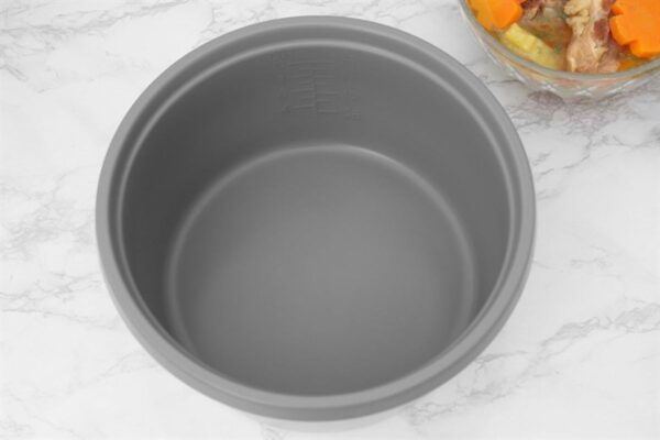 noi-com-dien-Toshiba-RC-18MH1PV(F)-6