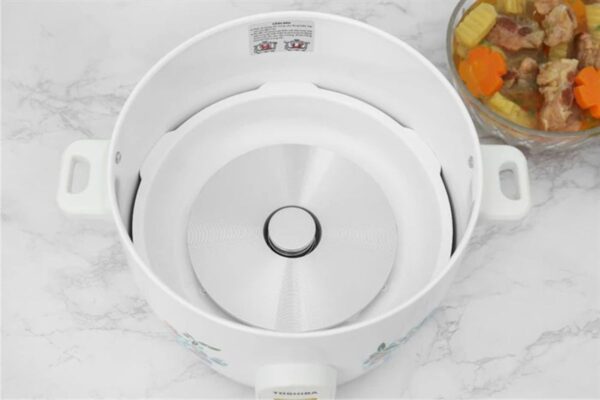 noi-com-dien-Toshiba-RC-18MH1PV(F)-2