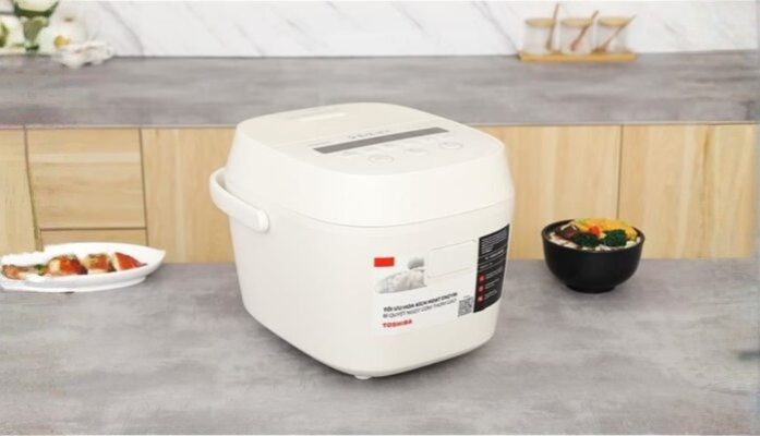 Nồi Cơm Điện Tử Toshiba RC-18DR5UVN