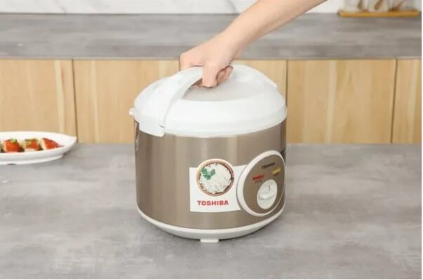 Nồi Cơm Điện Toshiba RC-10JH1TVN