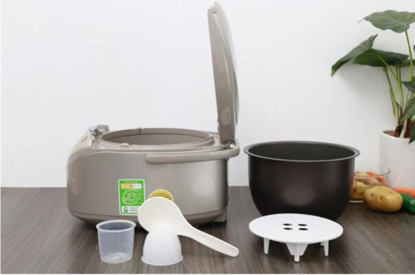 Nồi Cơm Điện Tử Cao Tần Toshiba RC-18RH(CG)VN