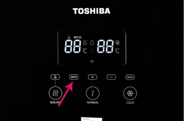 Cây Nước Nóng Lạnh Toshiba với bảng điều khiển hiện đại 